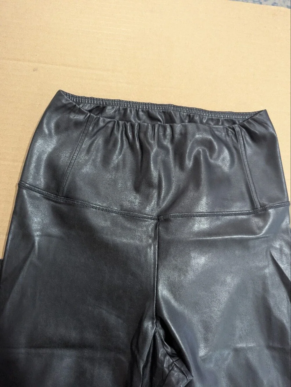 Aritzia Wilfred Free Women's Daria Black Faux Leather Leggings Sz M *NWOT